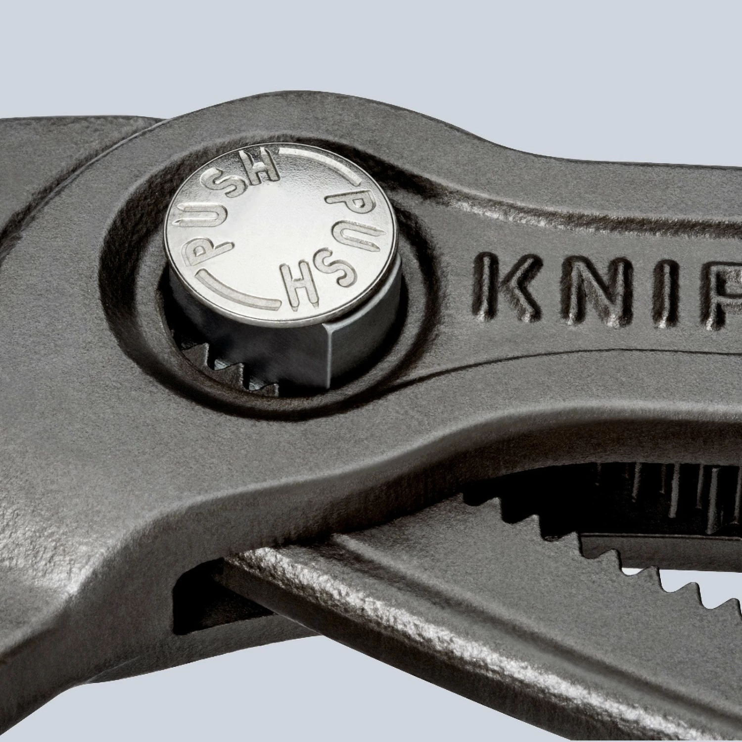 Knipex Cobra® Mit Befestigungsöse Grau Atramentiert, Mit Mehrkomponenten-Hüllen, Mit Integrierter Befestigungsöse Zum Anbringen Einer Absturzsicherung 180 Mm - 8702180TBK 6 Knipex Cobra® Mit Befestigungsöse Grau Atramentiert, Mit Mehrkomponenten-Hüllen, Mit Integrierter Befestigungsöse Zum Anbringen Einer Absturzsicherung 180 Mm - 8702180TBK – Bild 4