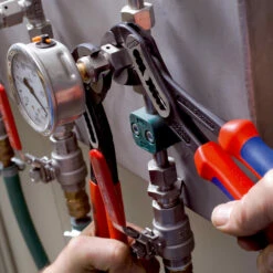 Knipex Alligator® Mit Befestigungsöse Schwarz Atramentiert, Mit Schlanken Mehrkomponenten-Hüllen, Mit Integrierter Befestigungsöse Zum Anbringen Einer Absturzsicherung 250 Mm - 8802250TBK 18 Knipex Alligator® Mit Befestigungsöse Schwarz Atramentiert, Mit Schlanken Mehrkomponenten-Hüllen, Mit Integrierter Befestigungsöse Zum Anbringen Einer Absturzsicherung 250 Mm - 8802250TBK -elektrische Bohrmaschine Geschäft 8802250h03d0 1