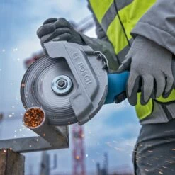 Bosch Akku-Winkelschleifer GWS 18V-180 PC / 1x 4,0 Ah ProCore + GAL 1880 CV -elektrische Bohrmaschine Geschäft bosch 06019h6e01 anwendung 3 2