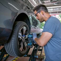 Bosch Akku-Drehschlagschrauber GDS 18V-330 HC Solo - 06019L5000 -elektrische Bohrmaschine Geschäft bosch 06019l5000 anwendung 8 1