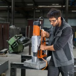 Fein Universal-Magnet-Kernbohrmaschine KBU 110-4 M Bis 110 Mm - 72706061000 10 Fein Universal-Magnet-Kernbohrmaschine KBU 110-4 M Bis 110 Mm - 72706061000 -elektrische Bohrmaschine Geschäft fein 72706061000 anwendungsbild