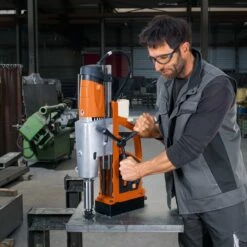 Fein Universal-Magnet-Kernbohrmaschine KBU 110-4 M Bis 110 Mm - 72706061000 11 Fein Universal-Magnet-Kernbohrmaschine KBU 110-4 M Bis 110 Mm - 72706061000 -elektrische Bohrmaschine Geschäft fein 72706061000 anwendungsbild 3