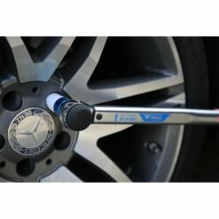 BRILLIANT TOOLS 1/2" Drehmomentschlüssel Mit Drehknopf-Umsteck-Ratschenkopf 20 - 200 Nm - BT141901 -elektrische Bohrmaschine Geschäft fot anw alg bt bt141901.aw2 sall aing v1