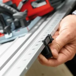 Mafell Akku-Kappschienen-Säge KSS 60 18M Bl Im Transportkoffer - 91B801 -elektrische Bohrmaschine Geschäft kss60 18m bl anwendung02 zoom