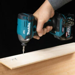 Makita TD003GA202 Akku-Schlagschrauber XGT 40 V / 2x 2,0 Ah Akku & Ladegerät Im Makpac 18 Makita TD003GA202 Akku-Schlagschrauber XGT 40 V / 2x 2,0 Ah Akku & Ladegerät Im Makpac -elektrische Bohrmaschine Geschäft makita td003g anwendungsbild 2 1