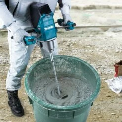 Makita UT001GZ01 Akku-Rührgerät Ø 240 Mm XGT 40 V Solo -elektrische Bohrmaschine Geschäft makita ut001gz01 anwendungsbild